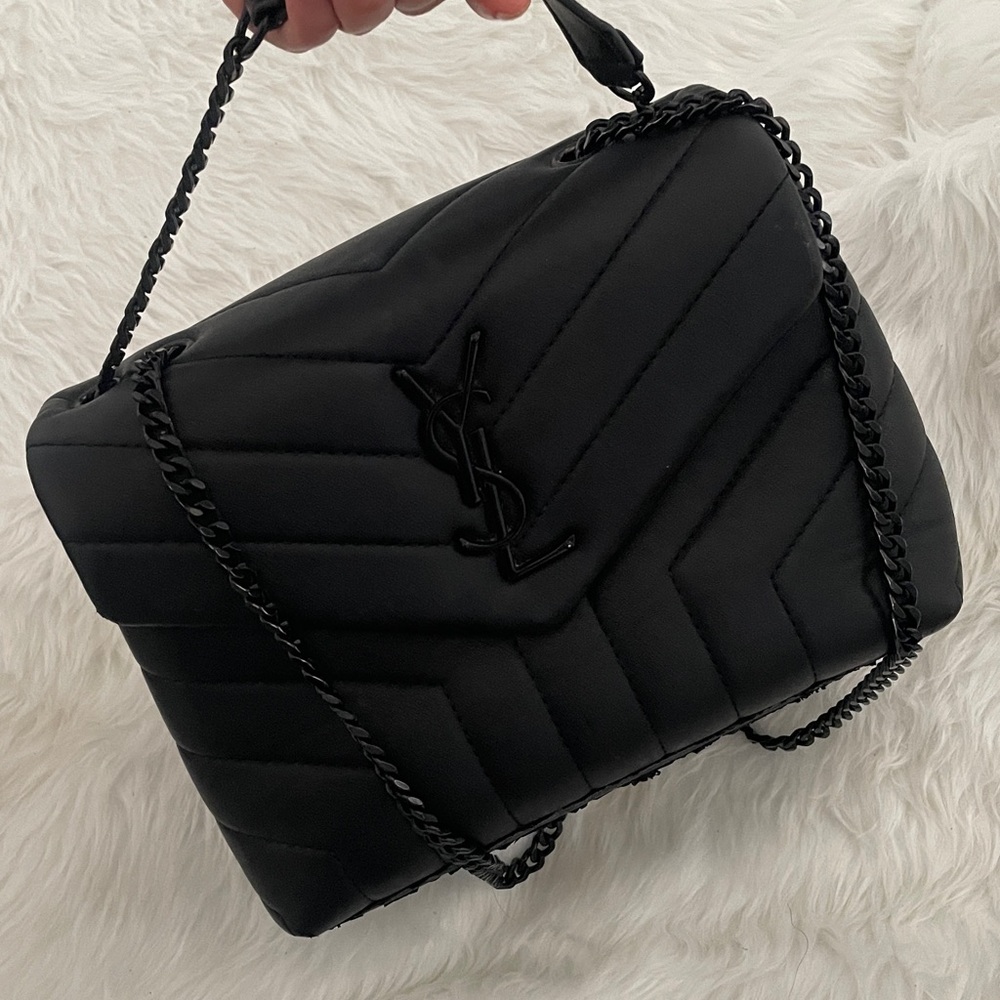 ✨reposh ✨flawed YSL Saint Laurent black Lou lou purse